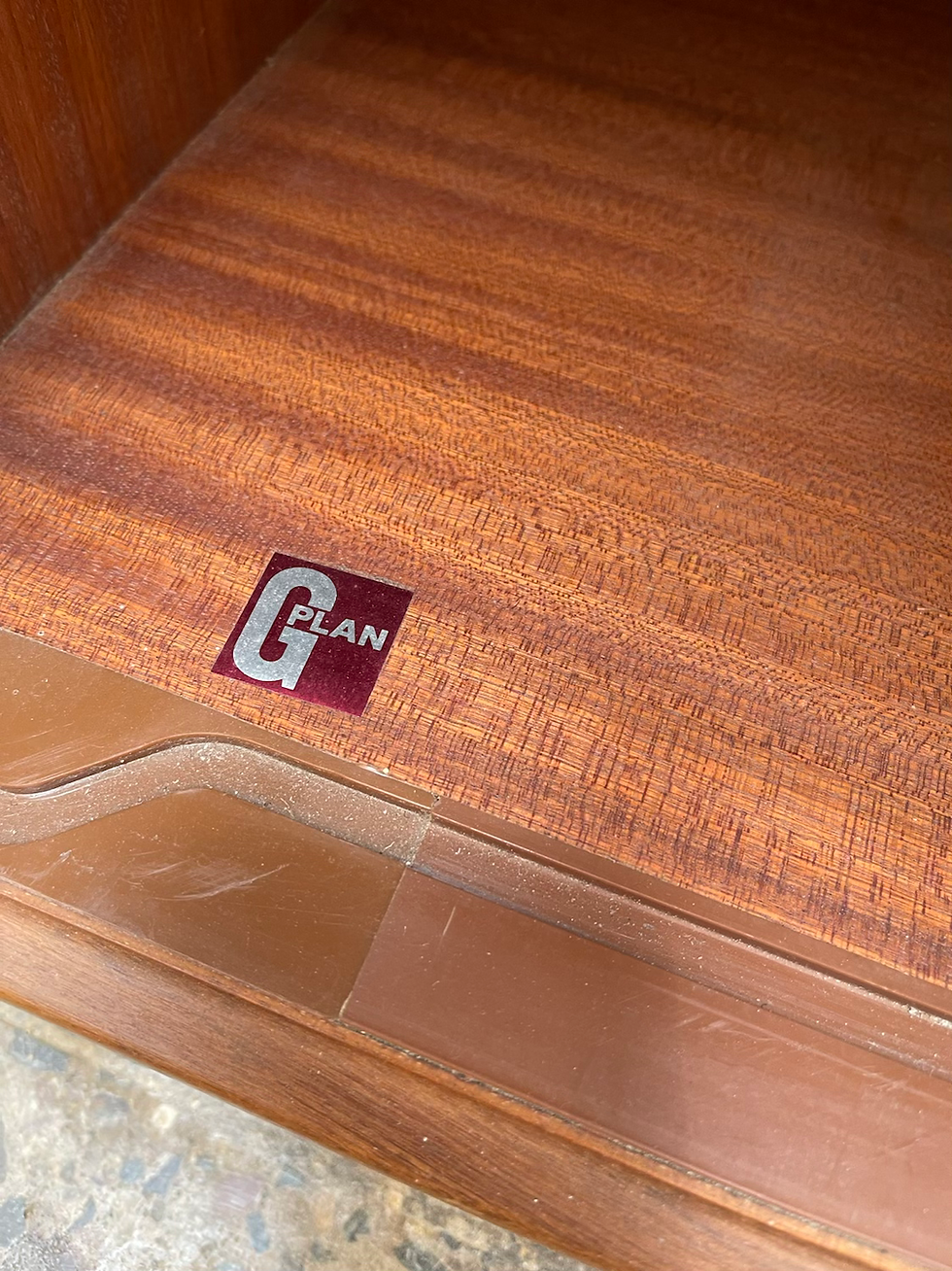 Thumbnail: G-Plan entertainment unit, shelves