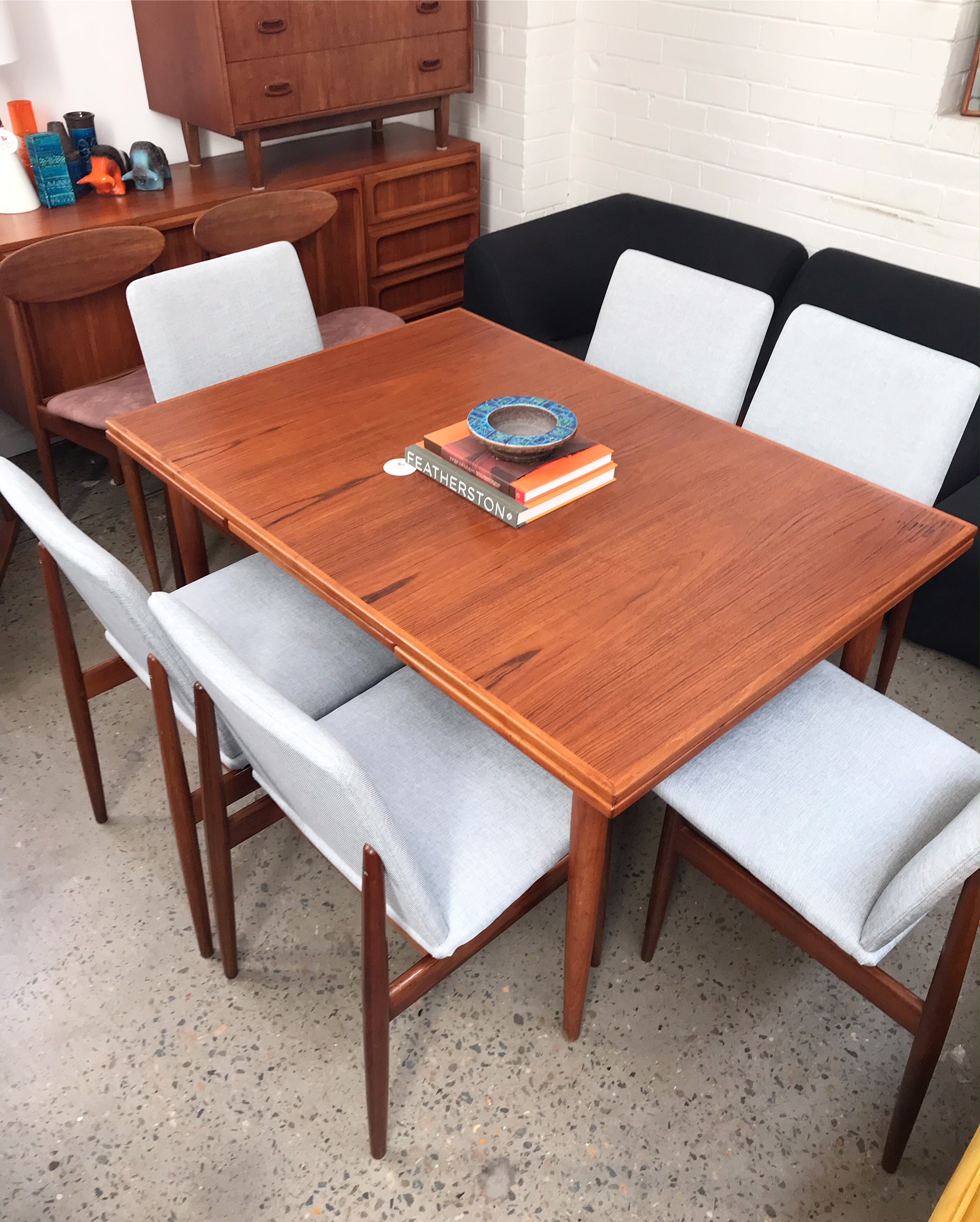 parker dining table brisbane parker dining chairs midcenturymodernfurnituresitepage3 brookvale tangerineandteal parker dining table brisbane parker dining chairs midcenturymodernfurnituresitepage3 brookvale tangerineandteal