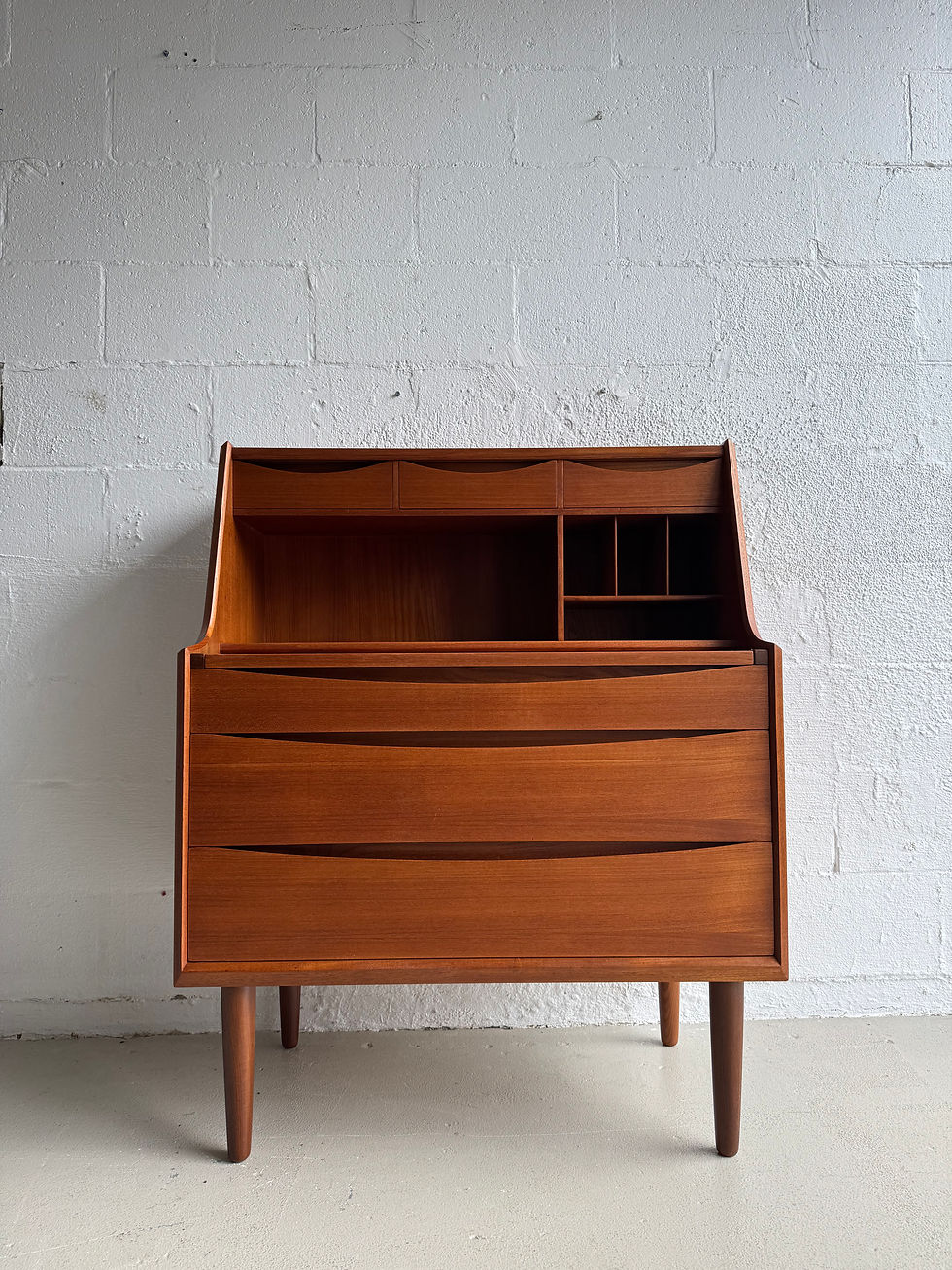 Thumbnail: Danish bureau desk/dressing table 