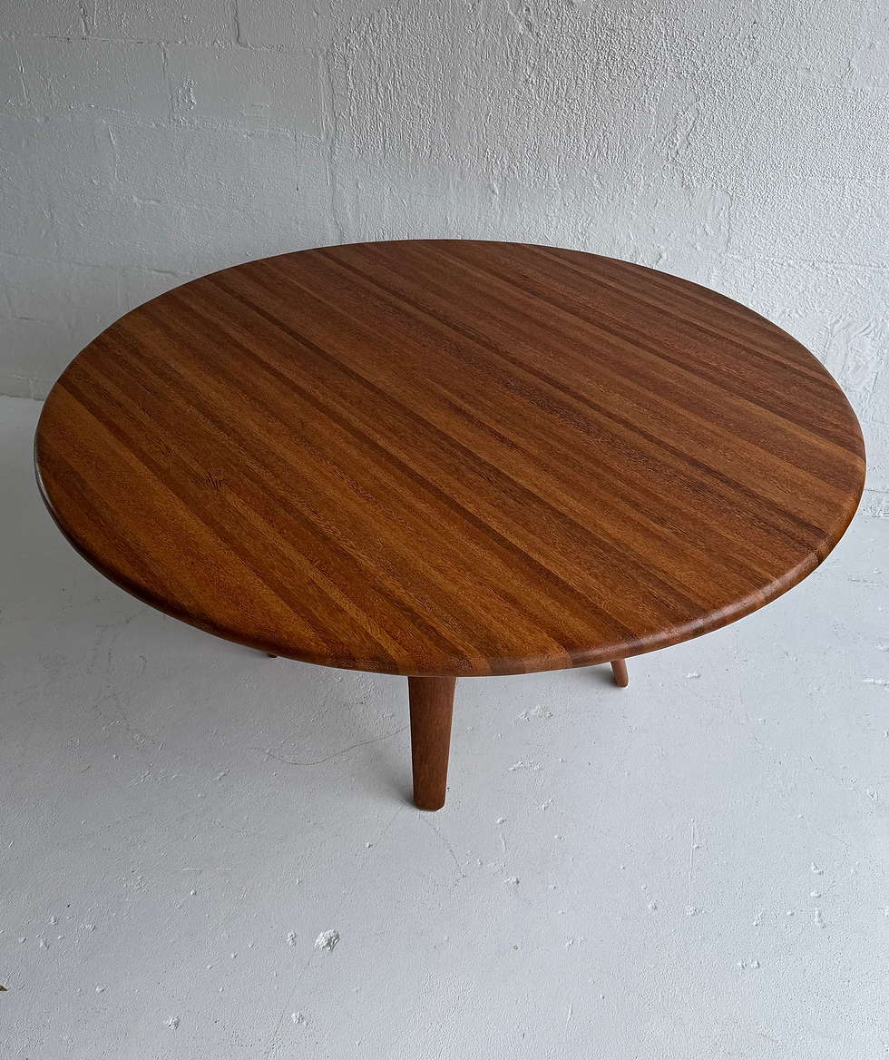 Thumbnail: Pacific Green dining table 