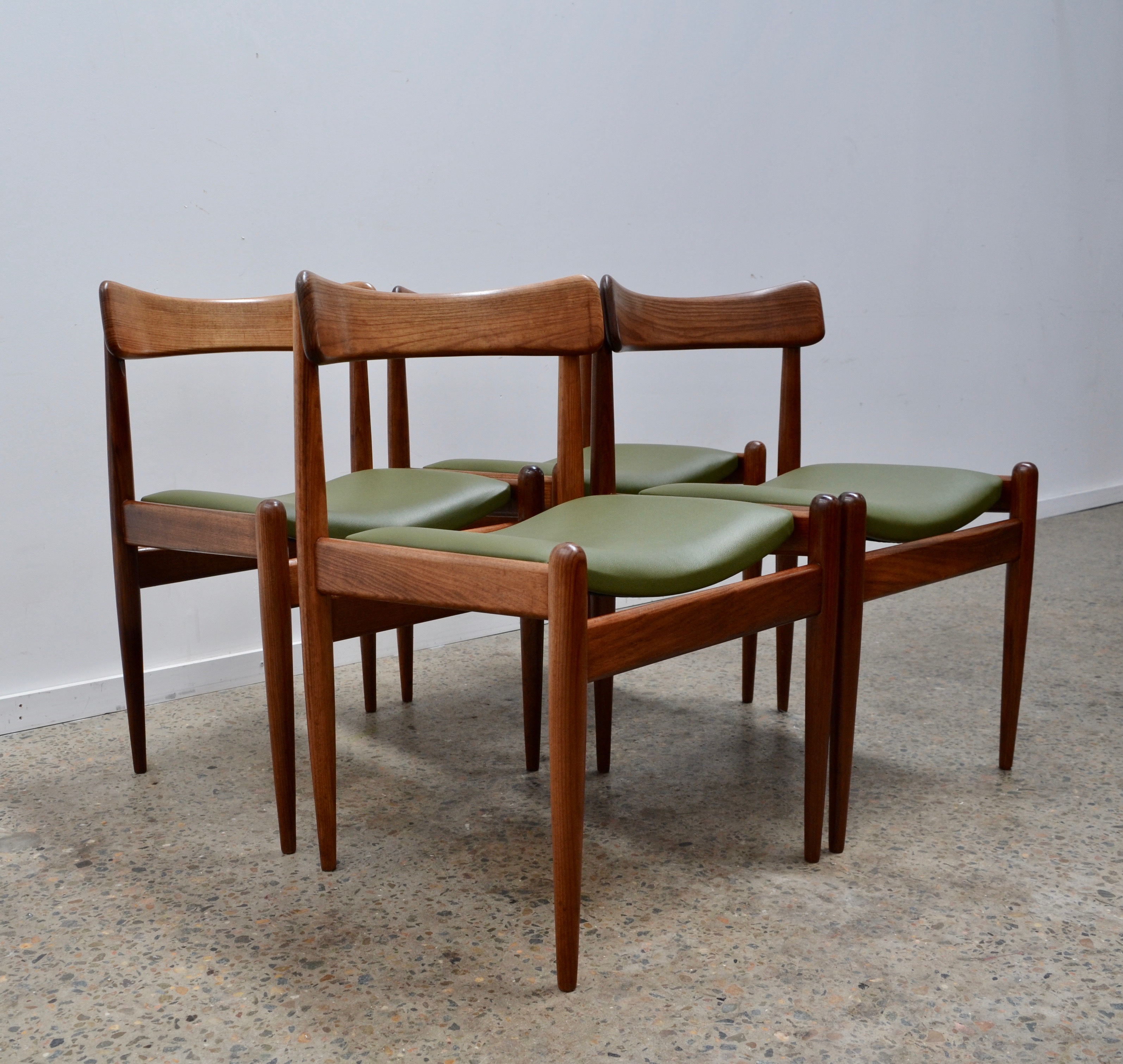 Mid Century Modern Furniture Sitepage 3 Brookvale Tangerineandteal Parker Nordic Chairs