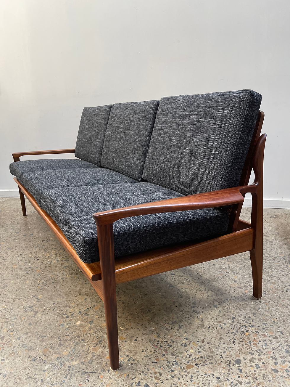 Thumbnail: Fler ‘Narvik’ sofa 