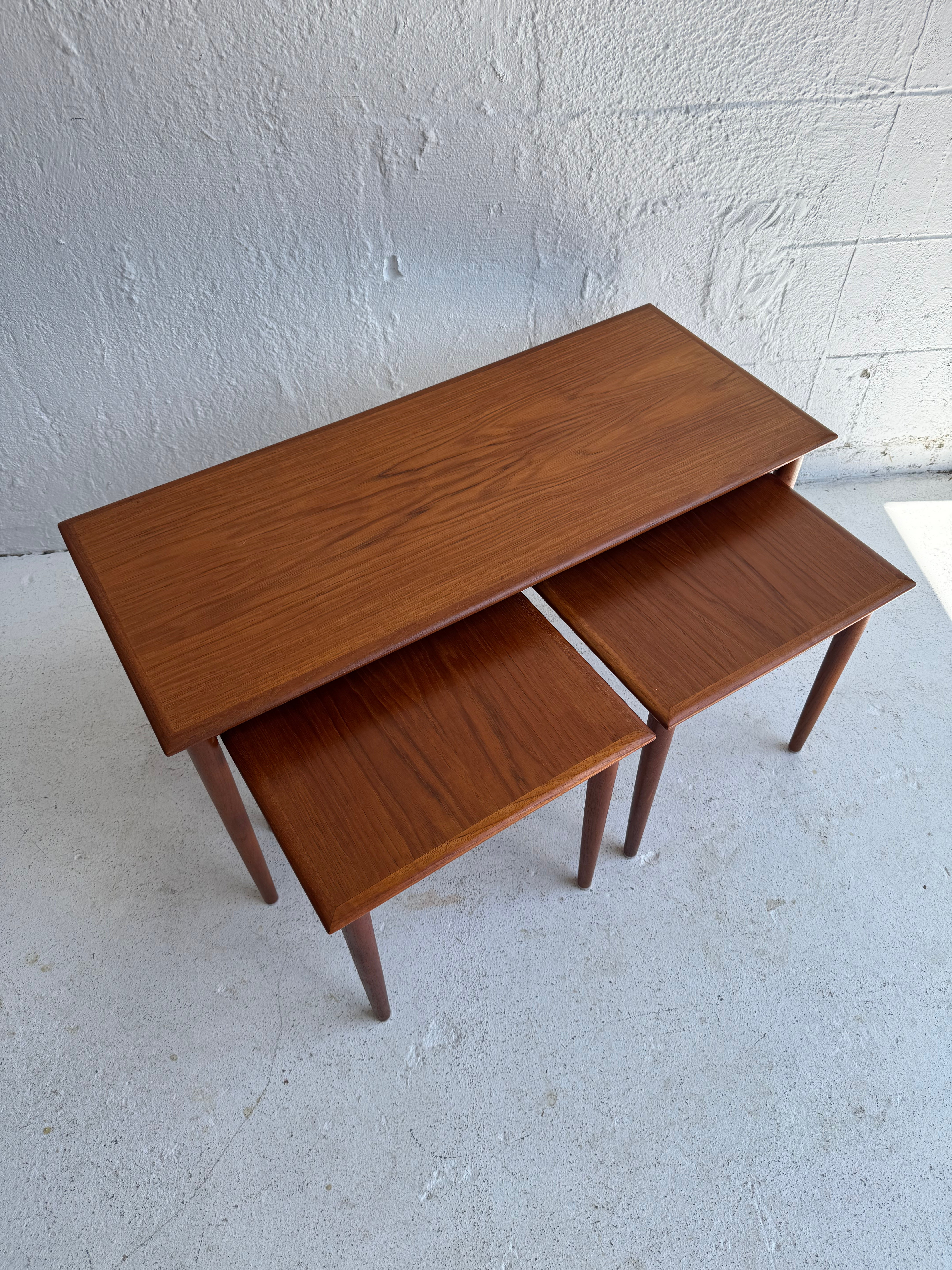 Parker nest of tables