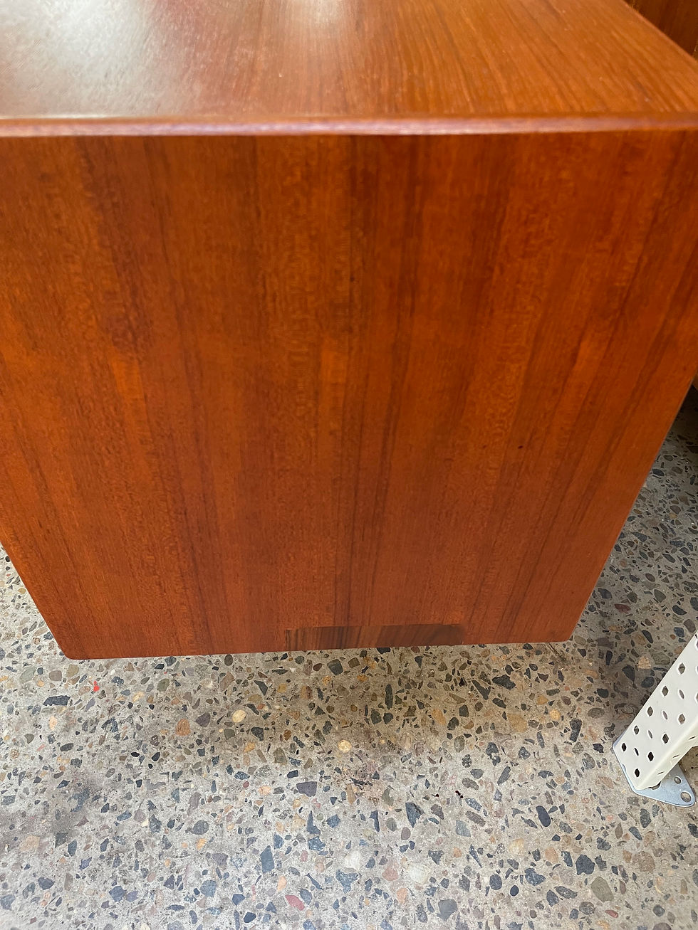 Thumbnail: English ‘ Younger’ sideboard 
