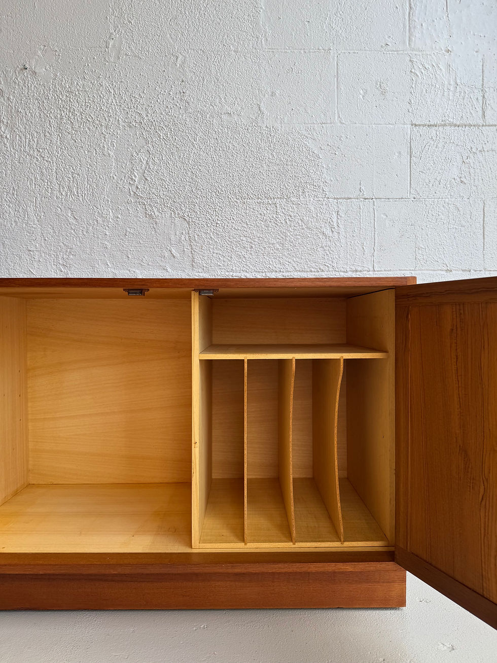 Thumbnail: Parker record cabinet