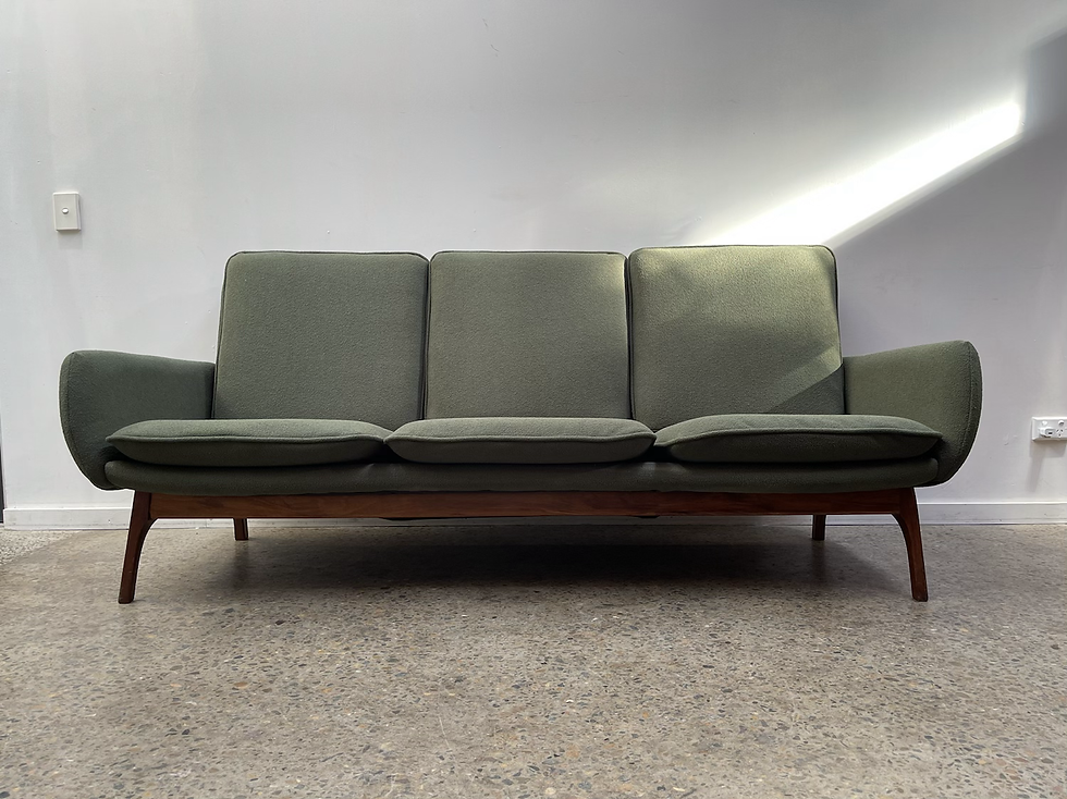 Thumbnail: Danish De Luxe ‘Ziva’ sofa