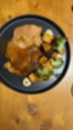 Lonza di maiale CBT, fondo bruno e patate