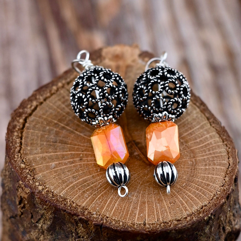 Thumbnail: Vintage Hollywood Glam Earrings
