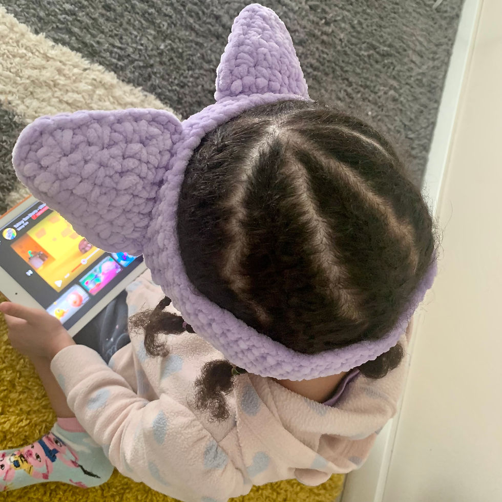 Thumbnail: Headband with Cat Ears Pattern