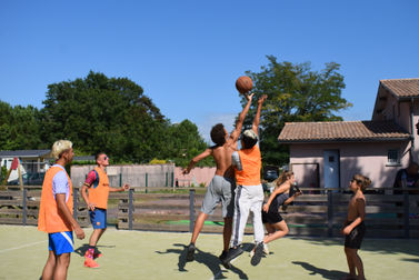 CAMPING LES PINS CARCANS - City Stade.JPG