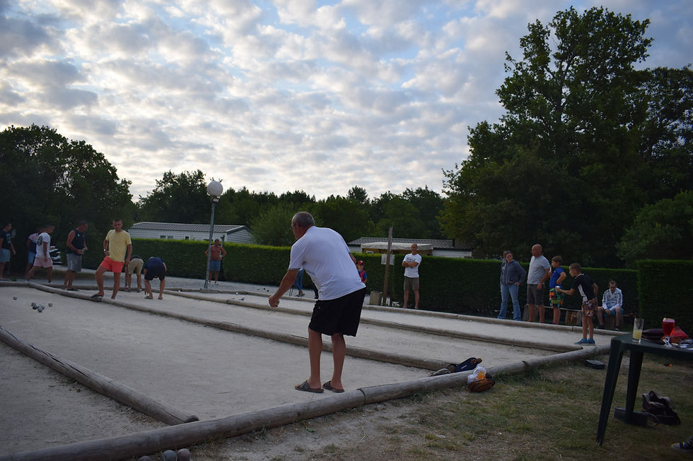 TERRAIN DE PÉTANQUE