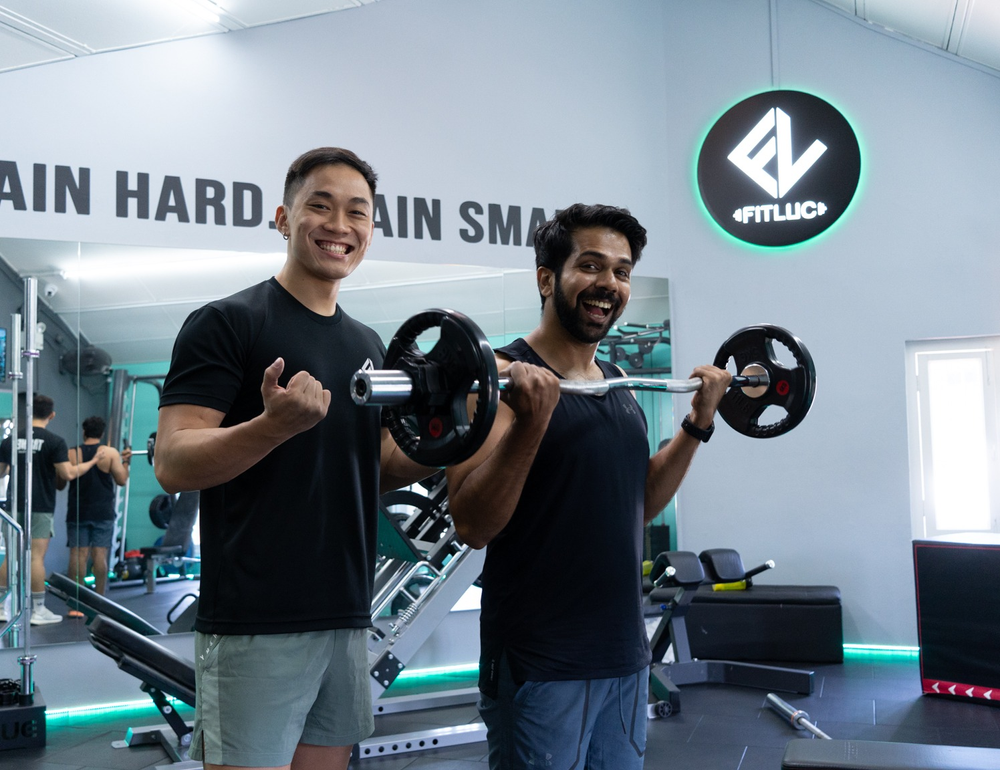 Our trainer training his client!