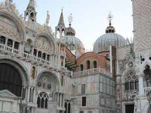 VENICE: ST MARKS BASILICA