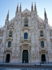 MILAN: THE DUOMO