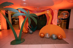 decoração de cenário tropical para decoração corporativa para festa de 40 anos do delírio tropical