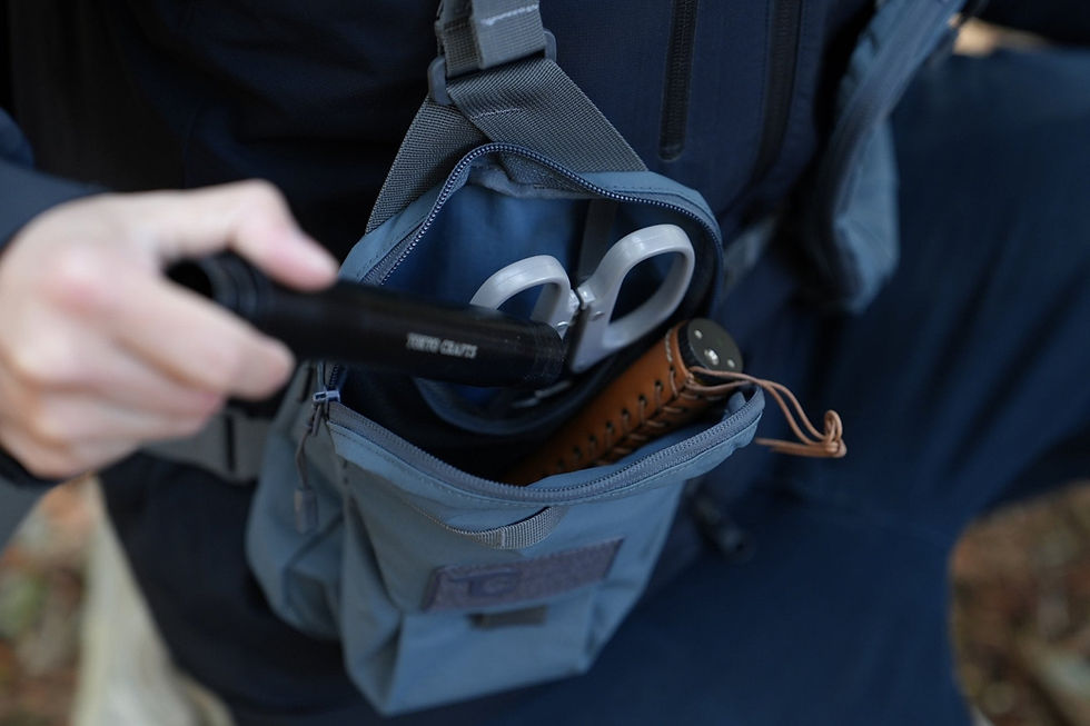 ภาพขนาดย่อ: TOKYO CRAFTS Minowa Vest Laboratory TC Standard Camp Vest — Blue-Gray