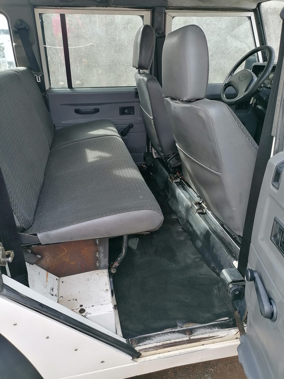 Thumbnail: 1997 Defender 110 5Door - 300Tdi