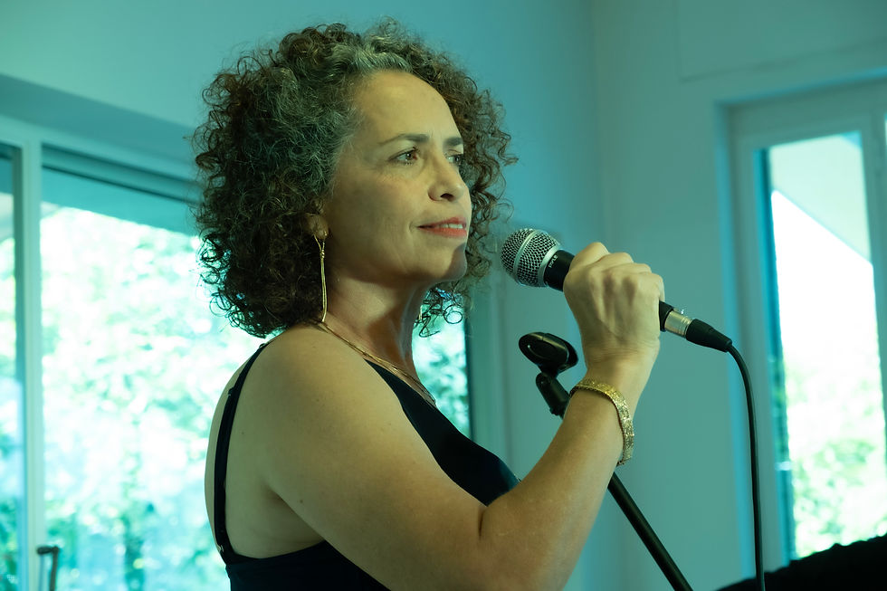 כיצד המופע "המסע אל הקול" יכול לשדרג את כנסי ההעצמה שלכם?
