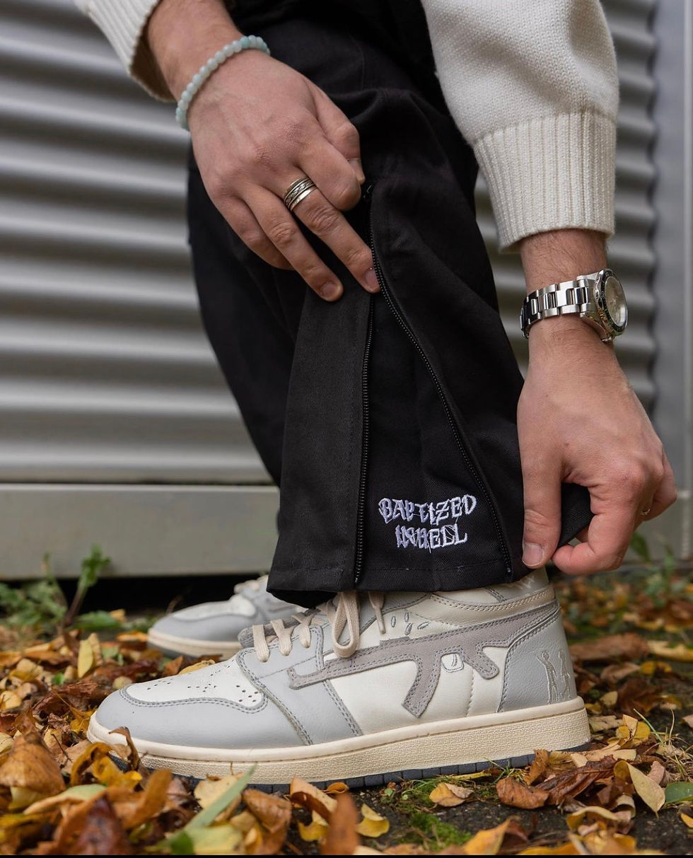 Thumbnail: BONDAGE CARGO