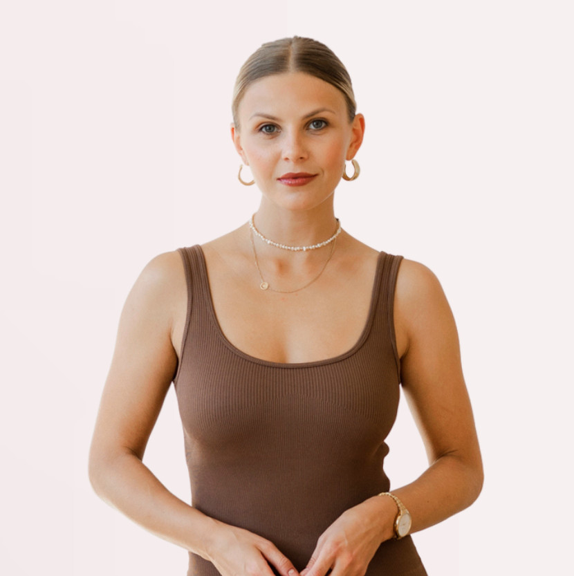 Sophia, PILU Pilates Trainerin_edited.jpg