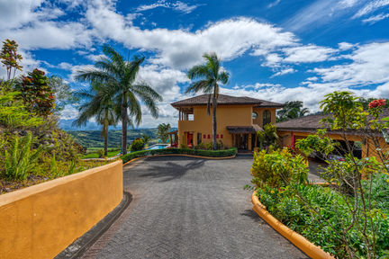 Valle Encantado Entrance