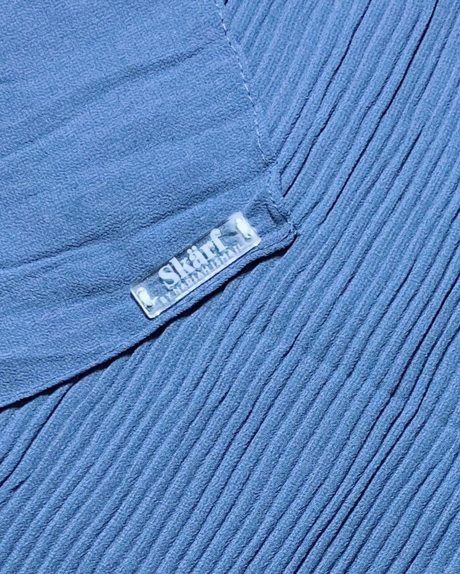Thumbnail: PLEATS in Electric