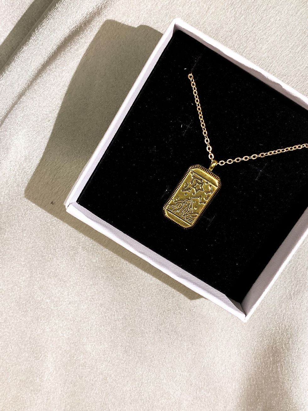 Thumbnail: The High Priestess Necklace 