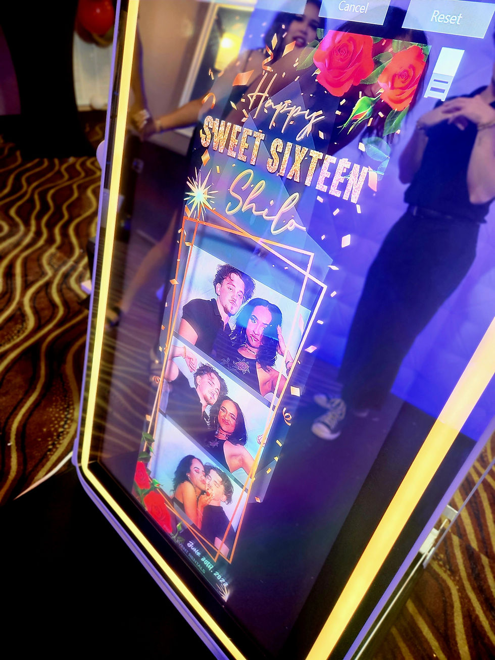 CUSTOM PHOTOSTRIP