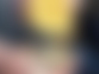 preparing oyster with lemon juice