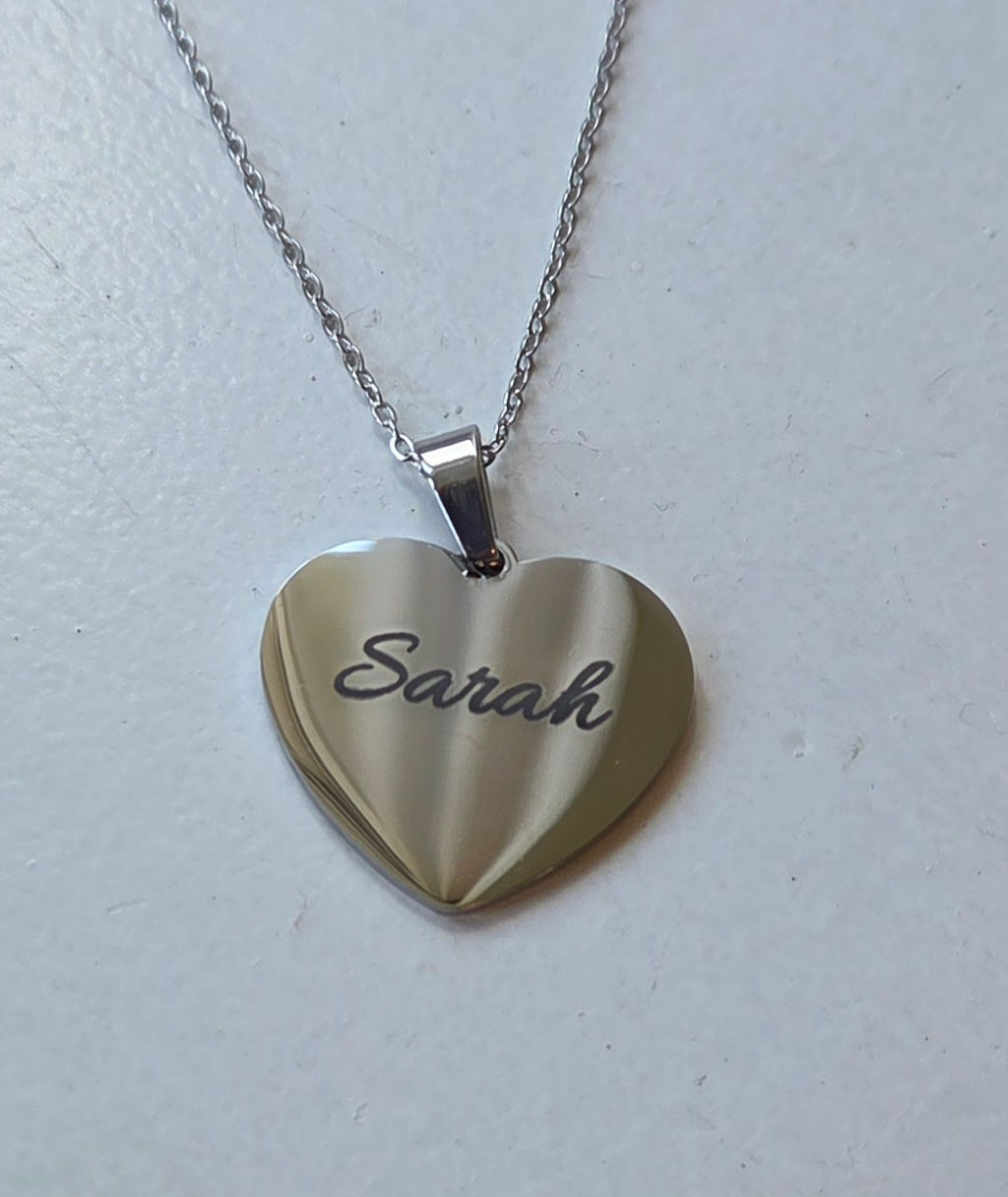 Personalised necklace with heart pendant