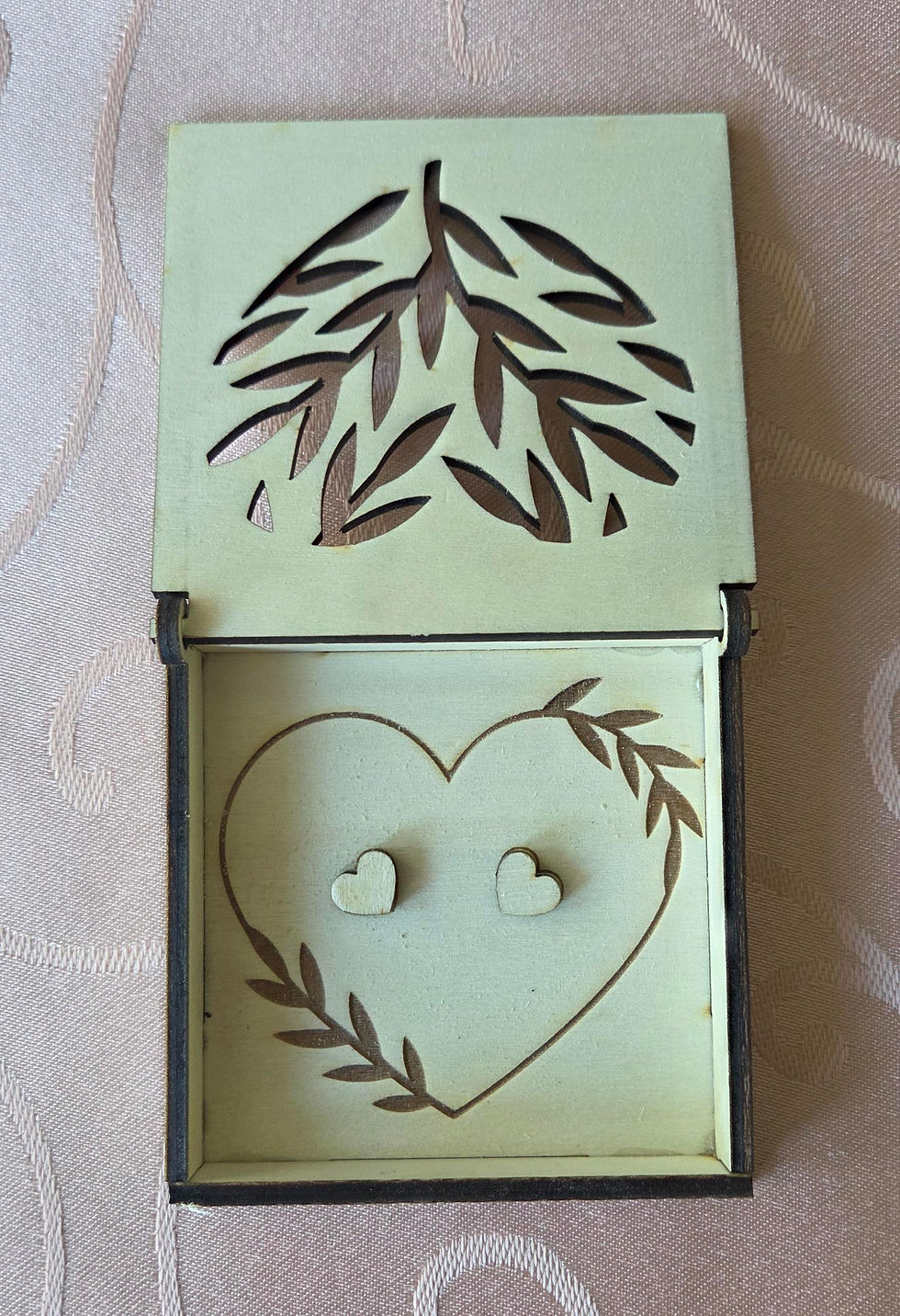 Thumbnail: Square ring bearing box