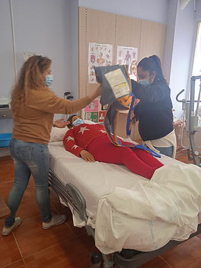 Actividad Práctica de transferencia con Grúa a Personas con Movilidad Reducida