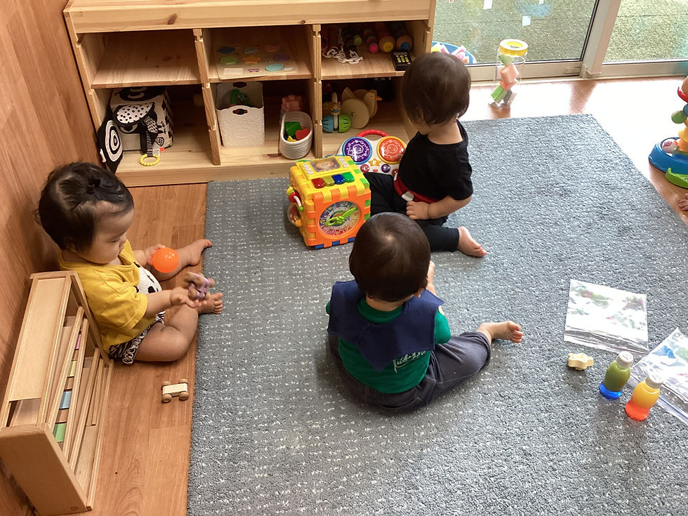 お部屋の遊びの様子です　