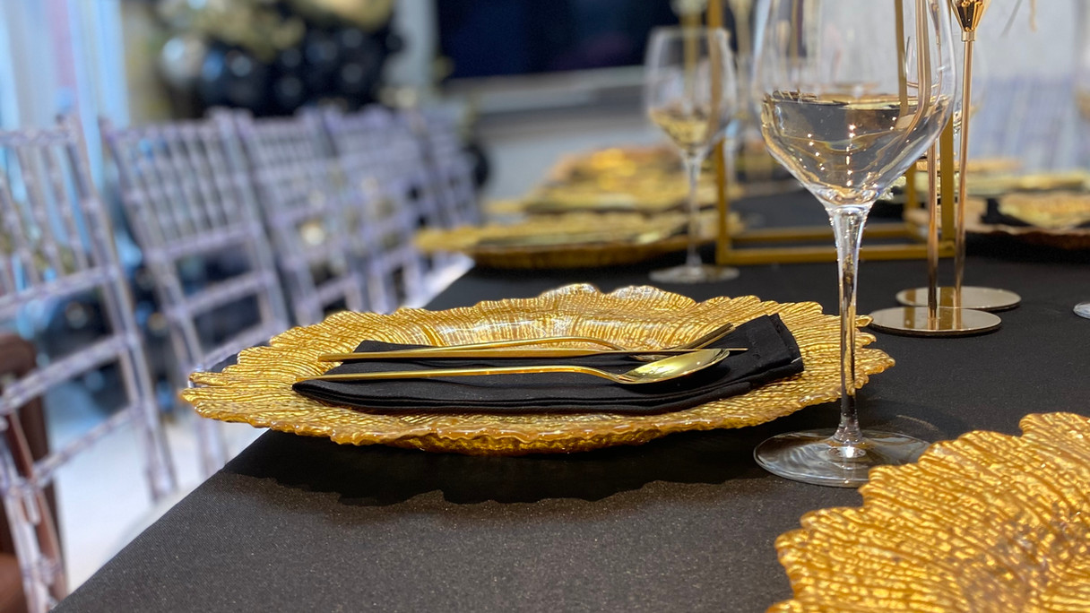 Private dinner , black and Gold  , jii events, manchester luxury even