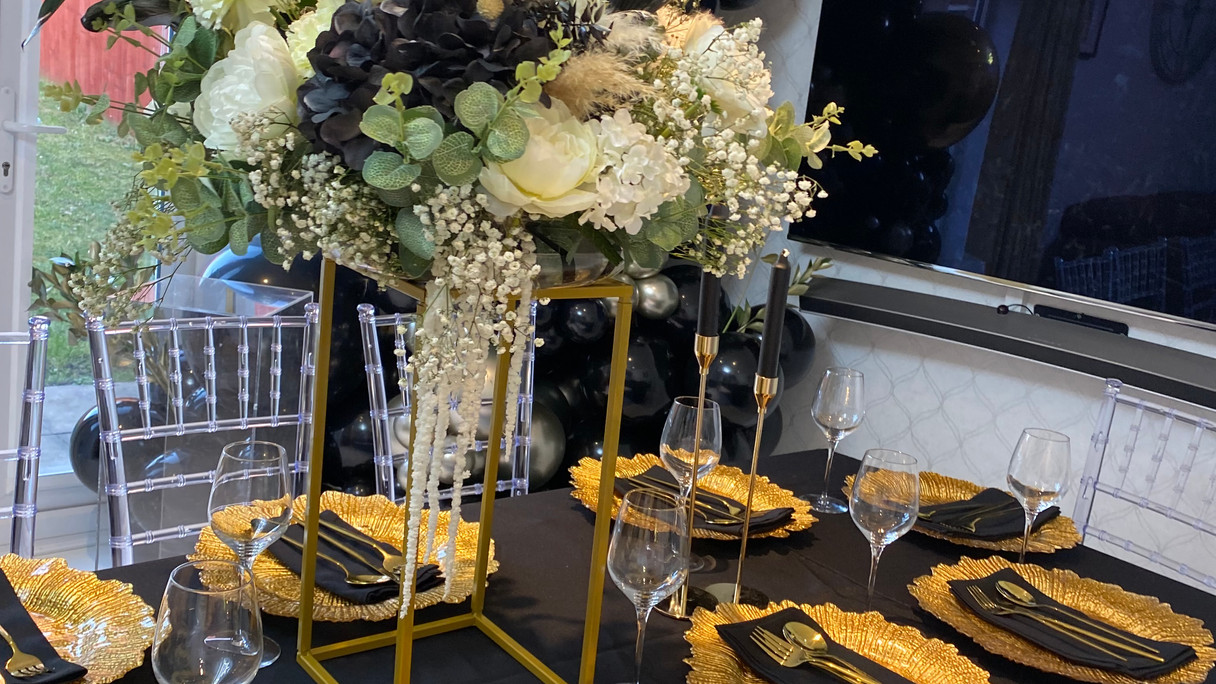 Private dinner , black and Gold  , jii events, manchester luxury even