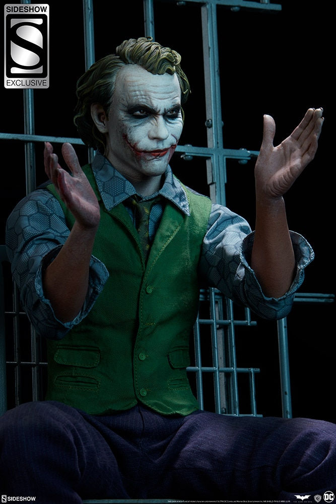 Thumbnail: Sideshow The Joker Premium Format Figure 50 cm