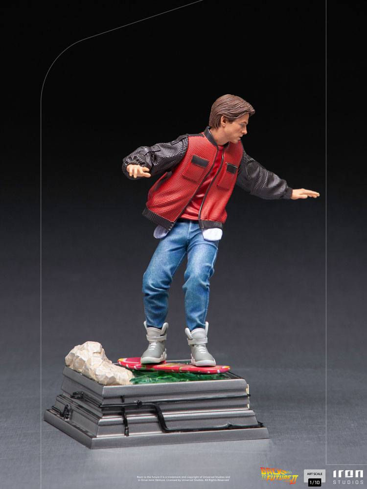 Miniatura: Back to the Future II Art Scale 1/10 Marty McFly on Hoverboard 22 cm by Iron Stu