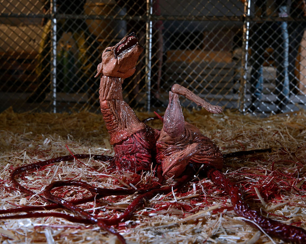 Thumbnail: The Thing Action Figure Thing Dog Creature Ultimate Deluxe 18 cm