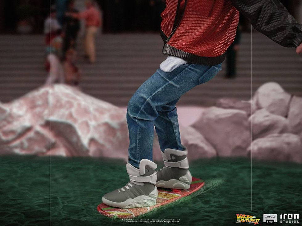 Miniatura: Back to the Future II Art Scale 1/10 Marty McFly on Hoverboard 22 cm by Iron Stu