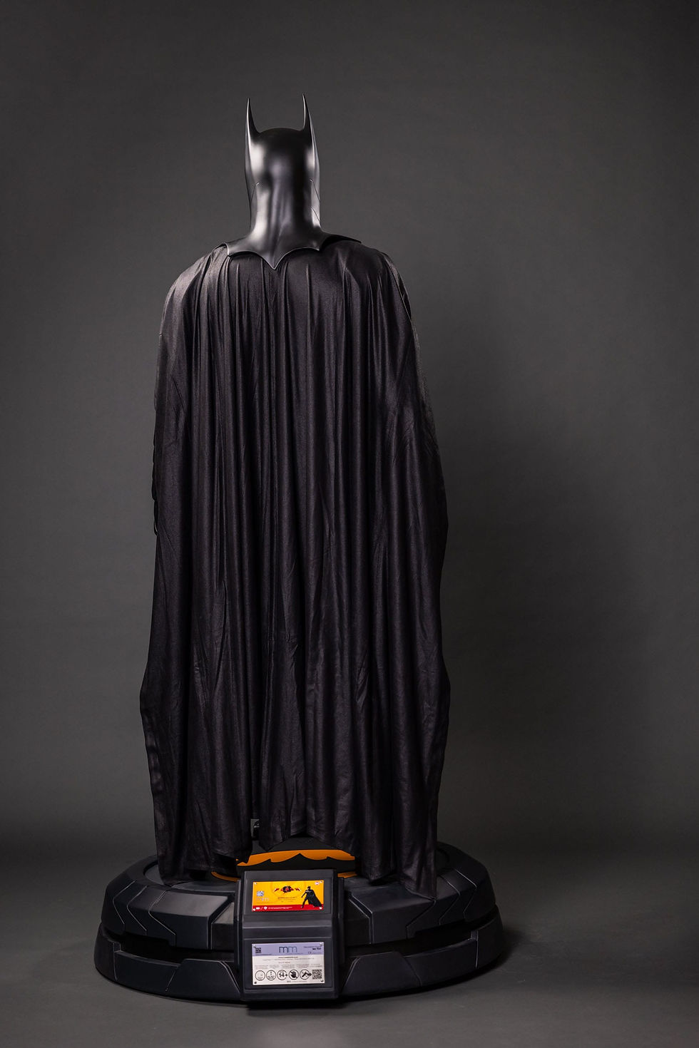 Thumbnail: The Flash Life-Size Statue Batman Keaton 2 211 cm