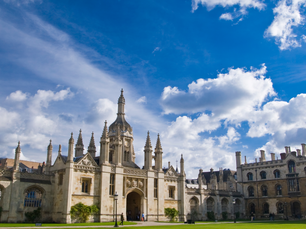 How do I evaluate a university course and what questions should I ask at a university open day?