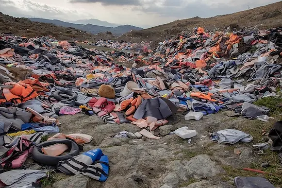 The gallery is pleased to announce the new show of Mathieu Pernot. 

Guest: Najah Albukai

Opening on December 1st from 5 p.m.