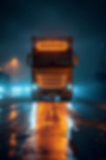 operacoes-de-camioes-e-logistica-ao-anoitecer.jpg