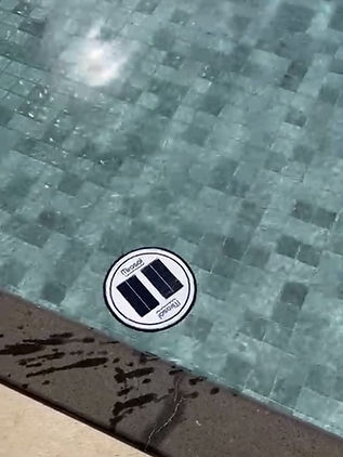 Piscina fundo verde