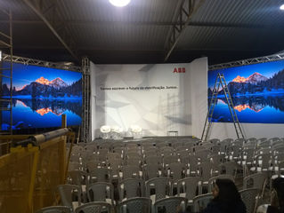 Jchaves faz montagem e cenografia de evento sobre a aquisição da GE pela ABB.