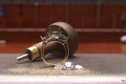 hand crafted custom engagement ring jeweller