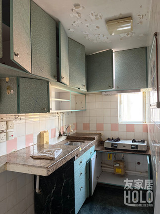 香港舊屋翻新清拆前狀況,展示廚房老化問題