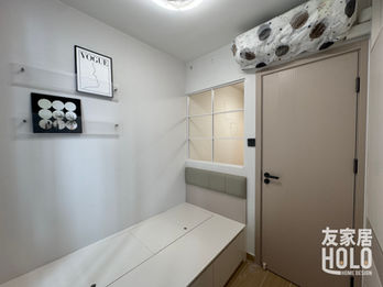 彩石邨320呎公屋小朋友房床位及透光玻璃