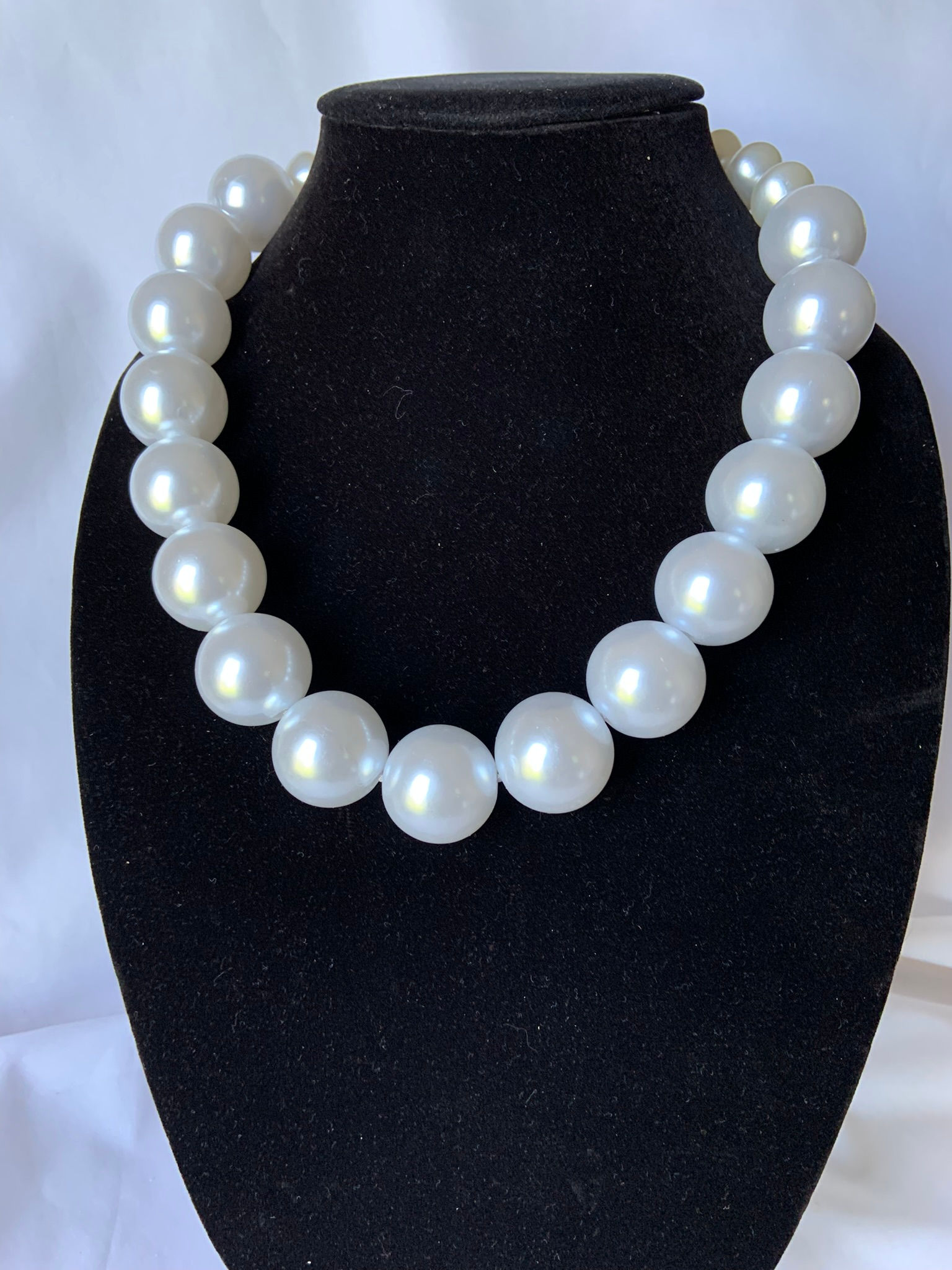 Chunky Pearl Necklace