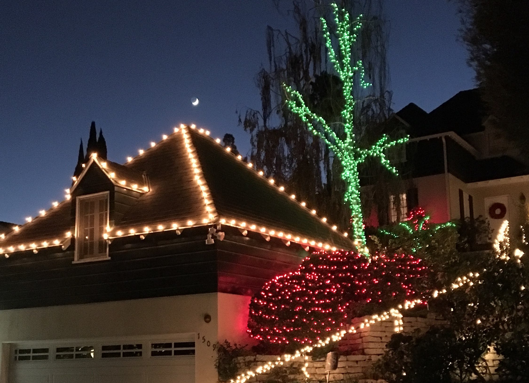 Christmas Lights Installation Los Angeles LA Holiday Lights